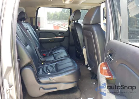 2009 Chevrolet Suburban 1500 Lt2 z USA, uszkodzony, nr VIN 1GNFK26319J109681